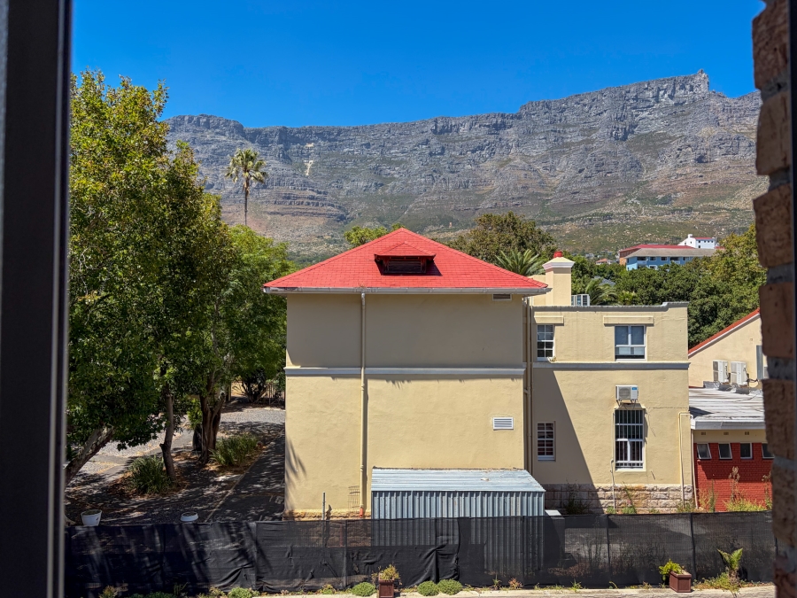1 Bedroom Property for Sale in Oranjezicht Western Cape
